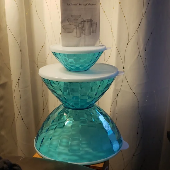 NEW - TUPPERWARE ICE PRISMS SERVING COLLECTION
